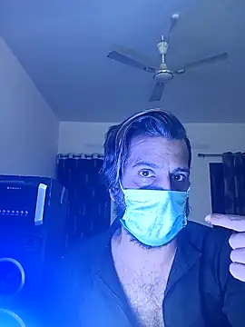 Snapshot of MAGNETICDADDY8 chatting on January 1, 10:13 pm MAGNETICDADDY8 online show from January 1, 10:13 pm