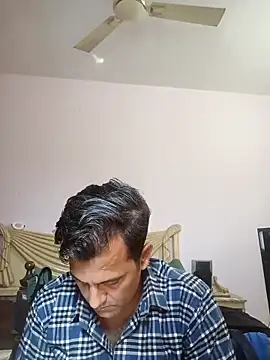 Snapshot of MAGNETICDADDY8 chatting on March 12, 9:34 am MAGNETICDADDY8 online show from March 12, 9:34 am