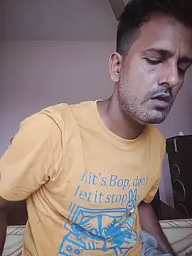 Snapshot of MAGNETICDADDY8 chatting on October 1, 7:14 am MAGNETICDADDY8 online show from October 1, 7:14 am