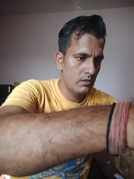 Snapshot of MAGNETICDADDY8 chatting on October 16, 9:43 am MAGNETICDADDY8 online show from October 16, 9:43 am