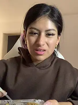 QueenFernanda online show from February 11, 5:50 pm