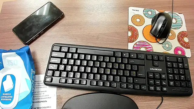 Snapshot of Hot_stuff6 chatting on January 7, 6:38 am Hot stuff6 online show from January 7, 6:38 am