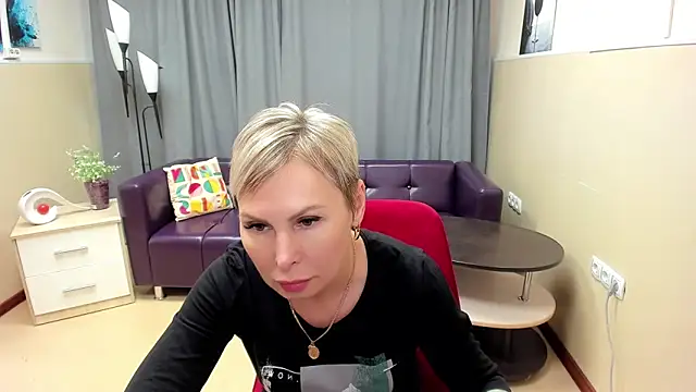 Snapshot of Hot_stuff6 chatting on January 8, 10:04 am Hot stuff6 online show from January 8, 10:04 am