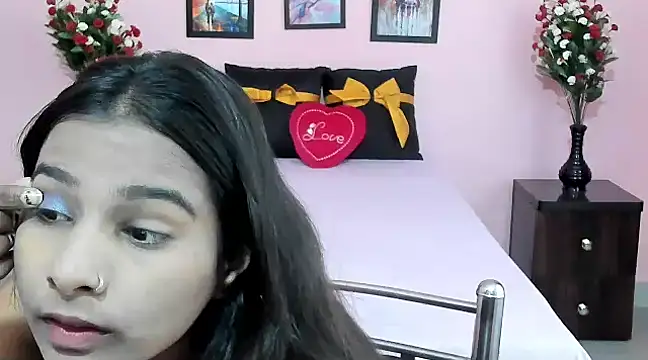 Snapshot of Melis_Sandra chatting on February 14, 3:43 am Melis Sandra online show from February 14, 3:43 am