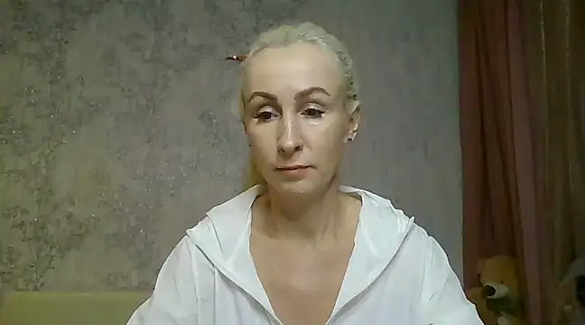 Snapshot of Mariana_har777 chatting on January 10, 8:37 pm Mariana har777 online show from January 10, 8:37 pm