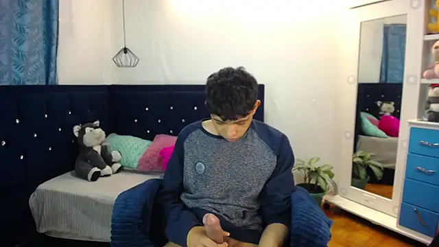 twinkmilk  online show from March 19, 3:08 pm