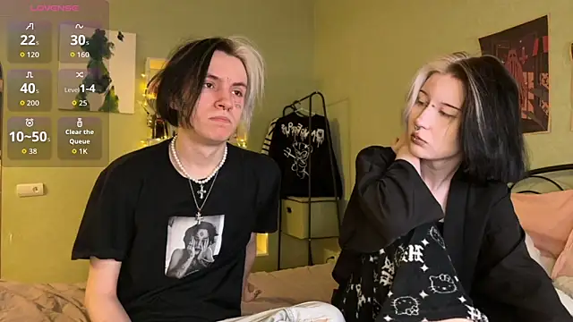 Snapshot of VeryRare_TwinS chatting on November 29, 12:24 am VeryRare TwinS online show from November 29, 12:24 am