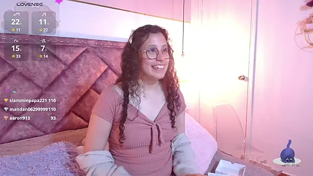 Snapshot of Charlotte__Miller chatting on February 14, 1:13 am Charlotte Miller online show from February 14, 1:13 am