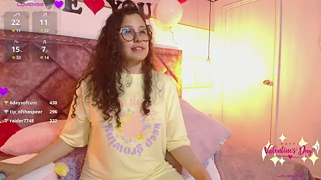 Snapshot of Charlotte__Miller chatting on February 16, 5:04 am Charlotte Miller online show from February 16, 5:04 am