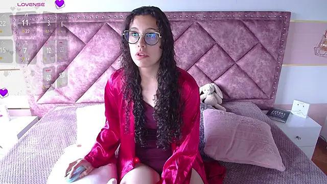 Snapshot of Charlotte__Miller chatting on March 3, 11:33 am Charlotte Miller online show from March 3, 11:33 am