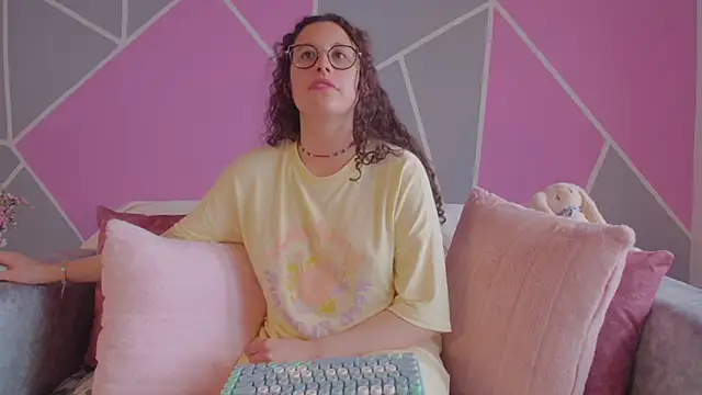 Snapshot of Charlotte__Miller chatting on March 13, 7:06 pm Charlotte Miller online show from March 13, 7:06 pm