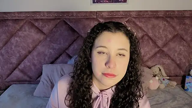 Snapshot of Charlotte__Miller chatting on September 10, 11:43 am Charlotte Miller online show from September 10, 11:43 am