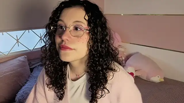 Snapshot of Charlotte__Miller chatting on September 30, 12:10 pm Charlotte Miller online show from September 30, 12:10 pm