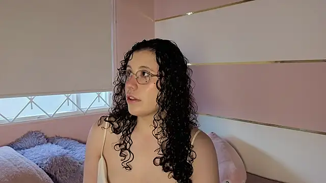 Snapshot of Charlotte__Miller chatting on October 1, 11:27 am Charlotte Miller online show from October 1, 11:27 am