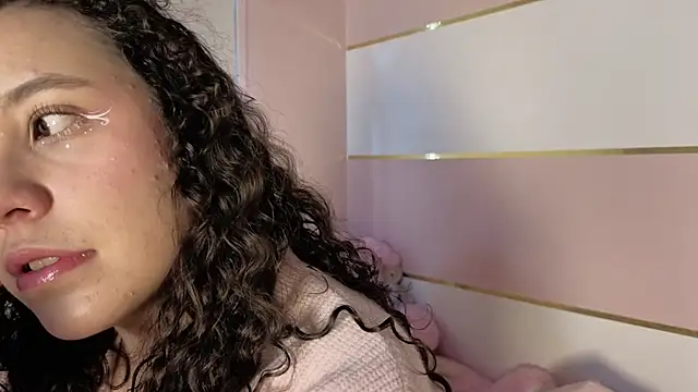 Snapshot of Charlotte__Miller chatting on November 8, 11:32 am Charlotte Miller online show from November 8, 11:32 am