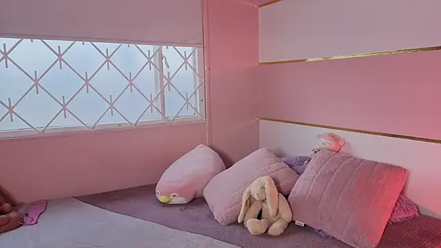 Snapshot of Charlotte__Miller chatting on November 14, 11:53 am Charlotte Miller online show from November 14, 11:53 am