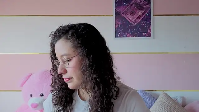 Snapshot of Charlotte__Miller chatting on November 27, 11:45 am Charlotte Miller online show from November 27, 11:45 am