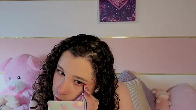 Snapshot of Charlotte__Miller chatting on December 1, 12:10 pm Charlotte Miller online show from December 1, 12:10 pm