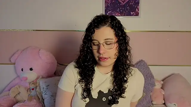 Snapshot of Charlotte__Miller chatting on December 2, 11:48 am Charlotte Miller online show from December 2, 11:48 am