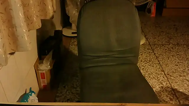 KYU890428 online show from November 23, 3:45 pm