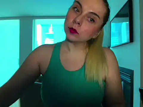 Snapshot of HappyIva chatting on January 14, 7:11 pm HappyIva online show from January 14, 7:11 pm