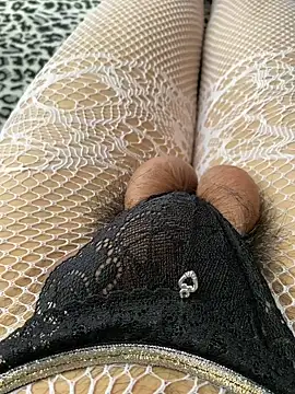 Snapshot of k4ty-X chatting on January 4, 5:37 pm k4ty-X online show from January 4, 5:37 pm