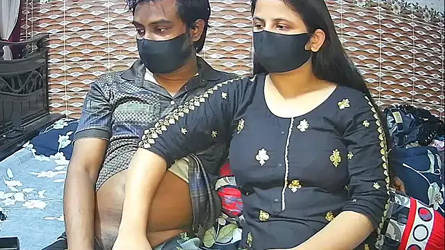 Hot Nila online show from April 9, 2:55 am