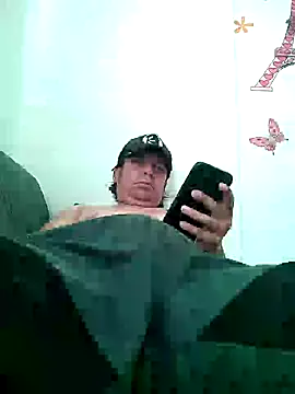 Snapshot of escorpio50jt chatting on January 17, 1:13 pm escorpio50jt online show from January 17, 1:13 pm