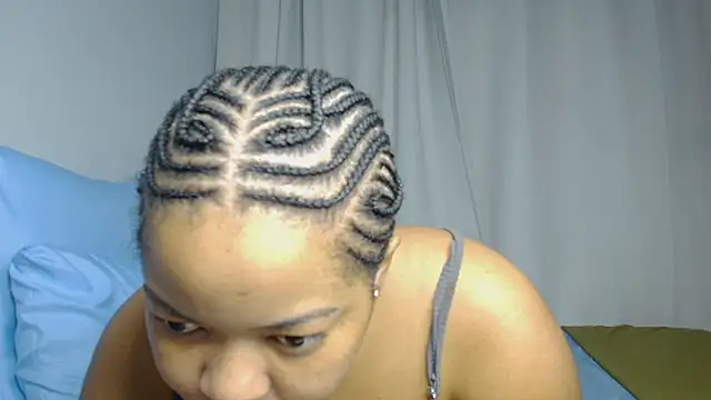 Snapshot of sexytinashe21 chatting on March 13, 3:54 am sexytinashe21 online show from March 13, 3:54 am