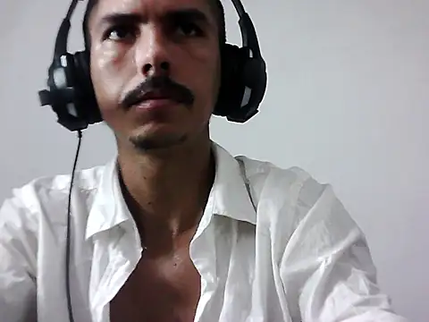 MagrinhoSaradoo online show from November 2, 11:07 pm