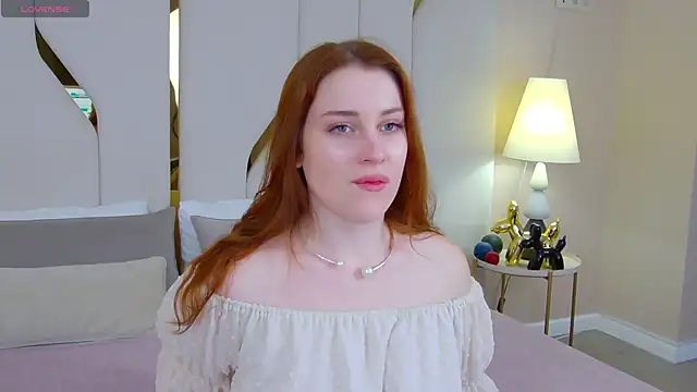 EllieGarson online show from October 18, 5:03 pm