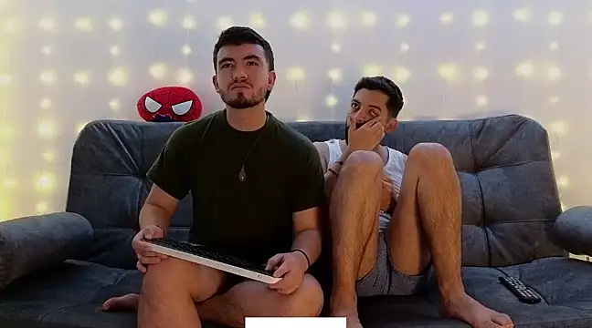 Snapshot of ErickBrant chatting on January 14, 12:00 am ErickBrant online show from January 14, 12:00 am