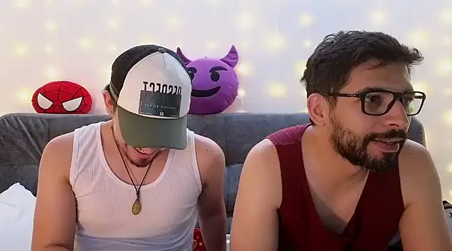 Snapshot of ErickBrant chatting on February 5, 5:30 am ErickBrant online show from February 5, 5:30 am