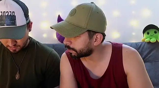 Snapshot of ErickBrant chatting on February 6, 1:05 am ErickBrant online show from February 6, 1:05 am