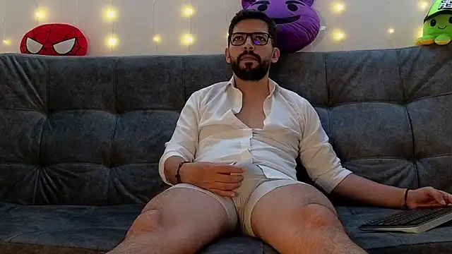 Snapshot of ErickBrant chatting on March 2, 10:27 pm ErickBrant online show from March 2, 10:27 pm