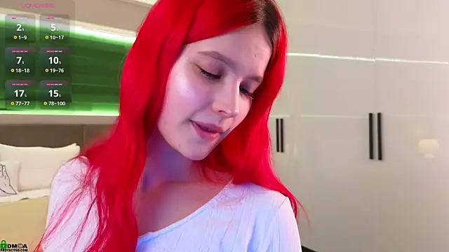 Snapshot of Rina_Red chatting on January 17, 1:43 am Rina Red online show from January 17, 1:43 am