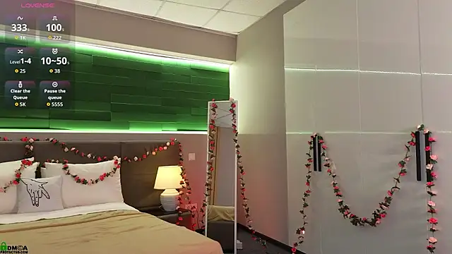 Snapshot of Rina_Red chatting on February 25, 1:43 pm Rina Red online show from February 25, 1:43 pm