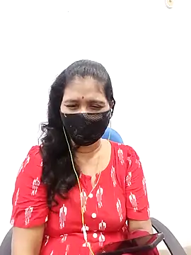 Snapshot of Lucky-Deepthi chatting on February 18, 9:31 pm Lucky-Deepthi online show from February 18, 9:31 pm