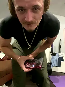 Snapshot of SparingTeller chatting on November 19, 10:37 am SparingTeller online show from November 19, 10:37 am