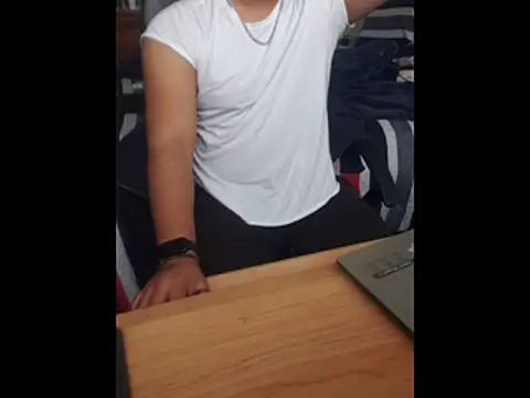 Snapshot of pitorico_bb chatting on December 15, 8:13 pm pitorico bb online show from December 15, 8:13 pm