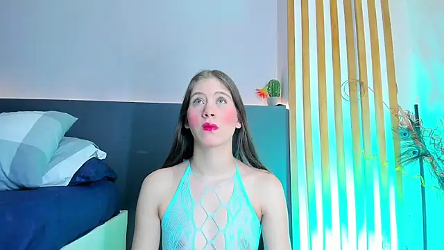 sara  jones gh online show from September 15, 11:32 am