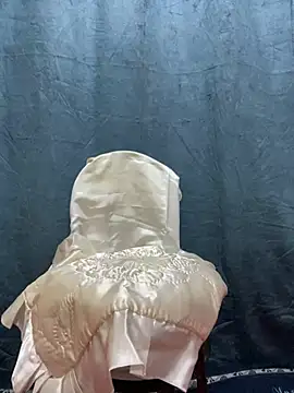 Snapshot of Maya_mimi chatting on January 13, 11:17 pm Maya mimi online show from January 13, 11:17 pm