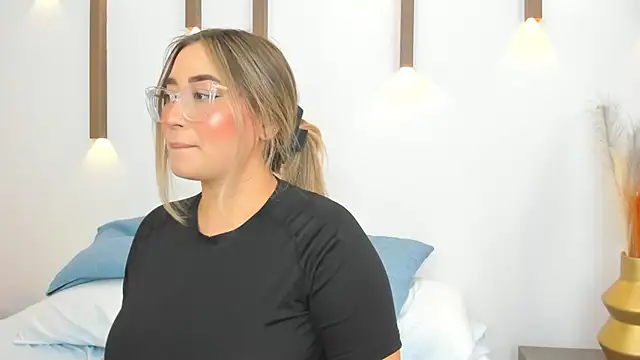 antonella cutie  online show from March 15, 2:55 pm