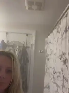 Snapshot of kittiekatieyogi chatting on February 28, 3:48 am kittiekatieyogi online show from February 28, 3:48 am