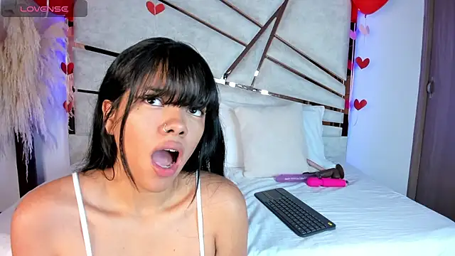 ssofijohnsonx online show from February 23, 10:17 am