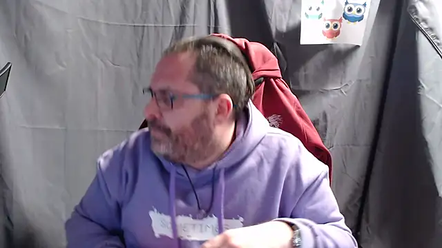 Snapshot of Streamlove77 chatting on January 8, 2:46 pm Streamlove77 online show from January 8, 2:46 pm