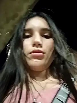 Snapshot of the_queen_of_street chatting on January 7, 1:49 am the queen of street online show from January 7, 1:49 am