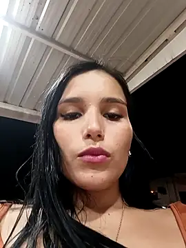 Snapshot of the_queen_of_street chatting on December 22, 2:41 am the queen of street online show from December 22, 2:41 am