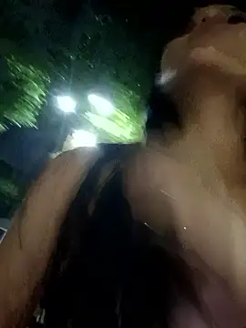 Snapshot of the_queen_of_street chatting on January 10, 2:46 am the queen of street online show from January 10, 2:46 am