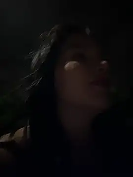 Snapshot of the_queen_of_street chatting on February 10, 2:04 am the queen of street online show from February 10, 2:04 am